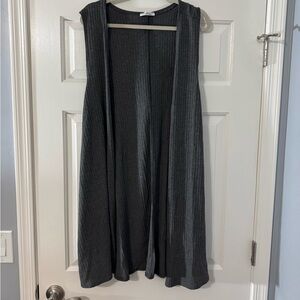 EUC Honey and Lace Tahoe Gray Sleeveless Open Cardigan